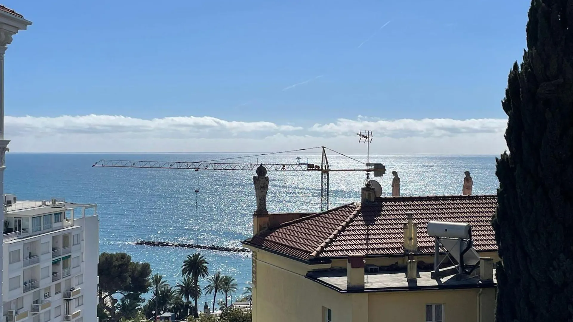 Apartment Flower Sea Hope-Con Posto Auto A 10 Minuti Dalla Spiaggia Sanremo