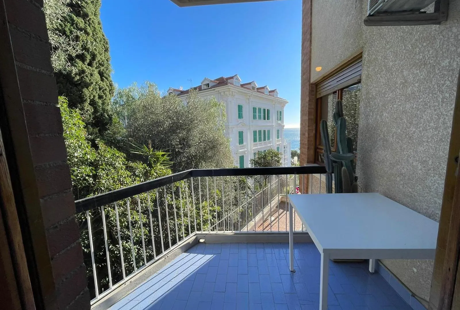 Apartment Flower Sea Hope-Con Posto Auto A 10 Minuti Dalla Spiaggia Sanremo